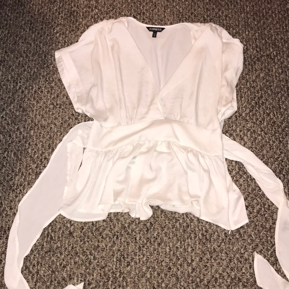 Silkly off white top